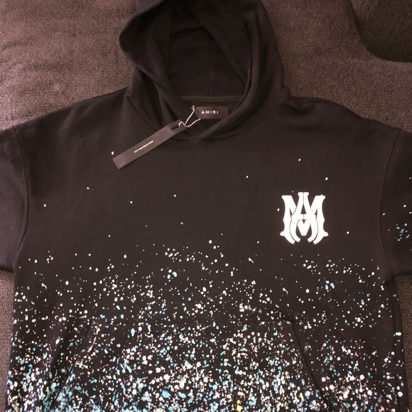 comes with tags